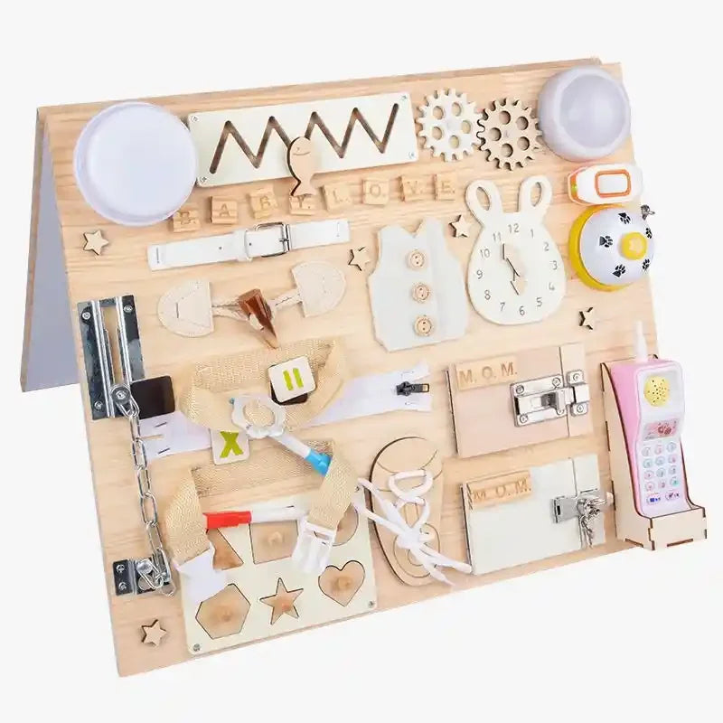 busy-board-bois-fond-blanc