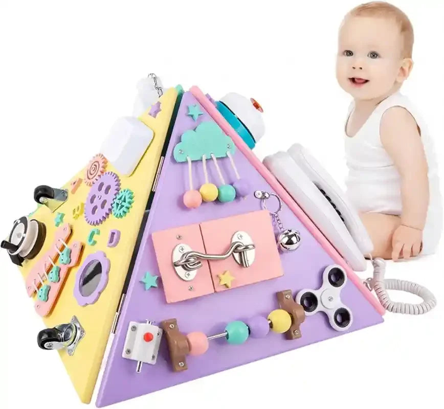 busy-board-pyramide-bebe-1-an-fond-blanc