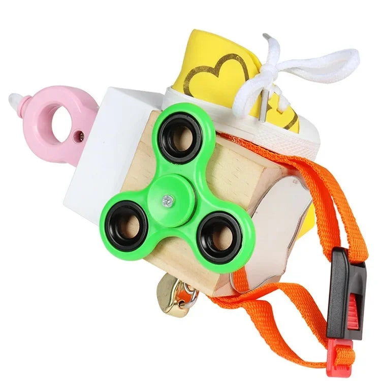 cube-d-eveil-montessori-voyage-bois-bebe-1-an-avec-miroire-fond-blanc