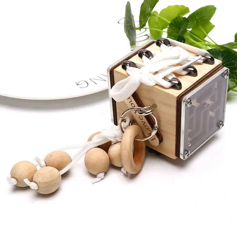 cube-montessori-busy-board-jouet-bebe-18-mois