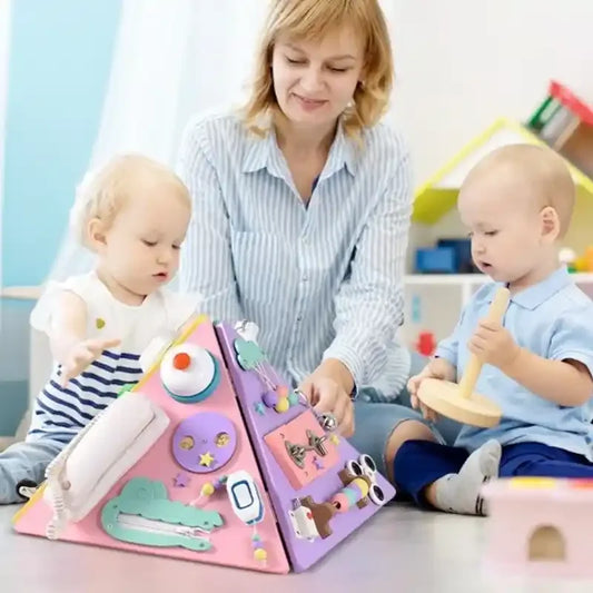 busy-board-pyramide-bebe-1-an-tableau-sensoriel-montessori