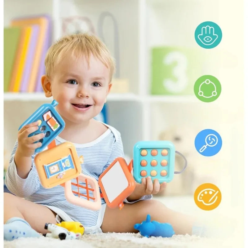 mini-cube-sensoriel-montessori-busy-board-garcon-12-mois